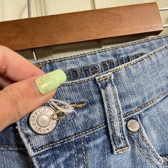 GAP Premium Womens Medium Wash Mid Rise Rolled Cuff Relaxed Ankle Jeans Sz 4/27 - Picture 7 of 8